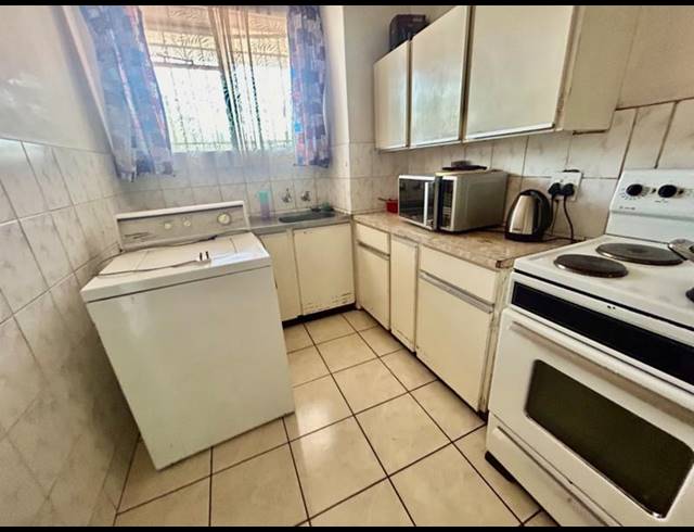 2 BEDROOM APARTMENT FOR SALE IN VANDERBIJLPARK CW 3
